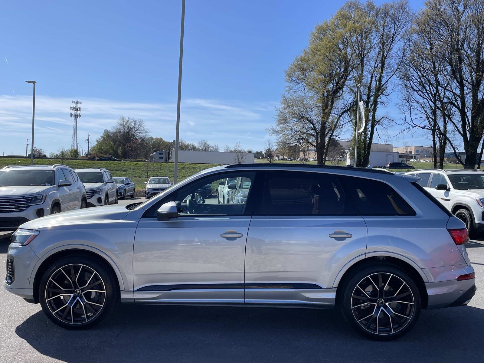 Used 2025 Audi Q7 3.0T Premium Plus w/ Premium Plus Package image 4