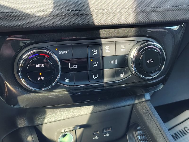 Used 2024 Chevrolet TrailBlazer LT w/ Convenience Package AWD/4WD image 31