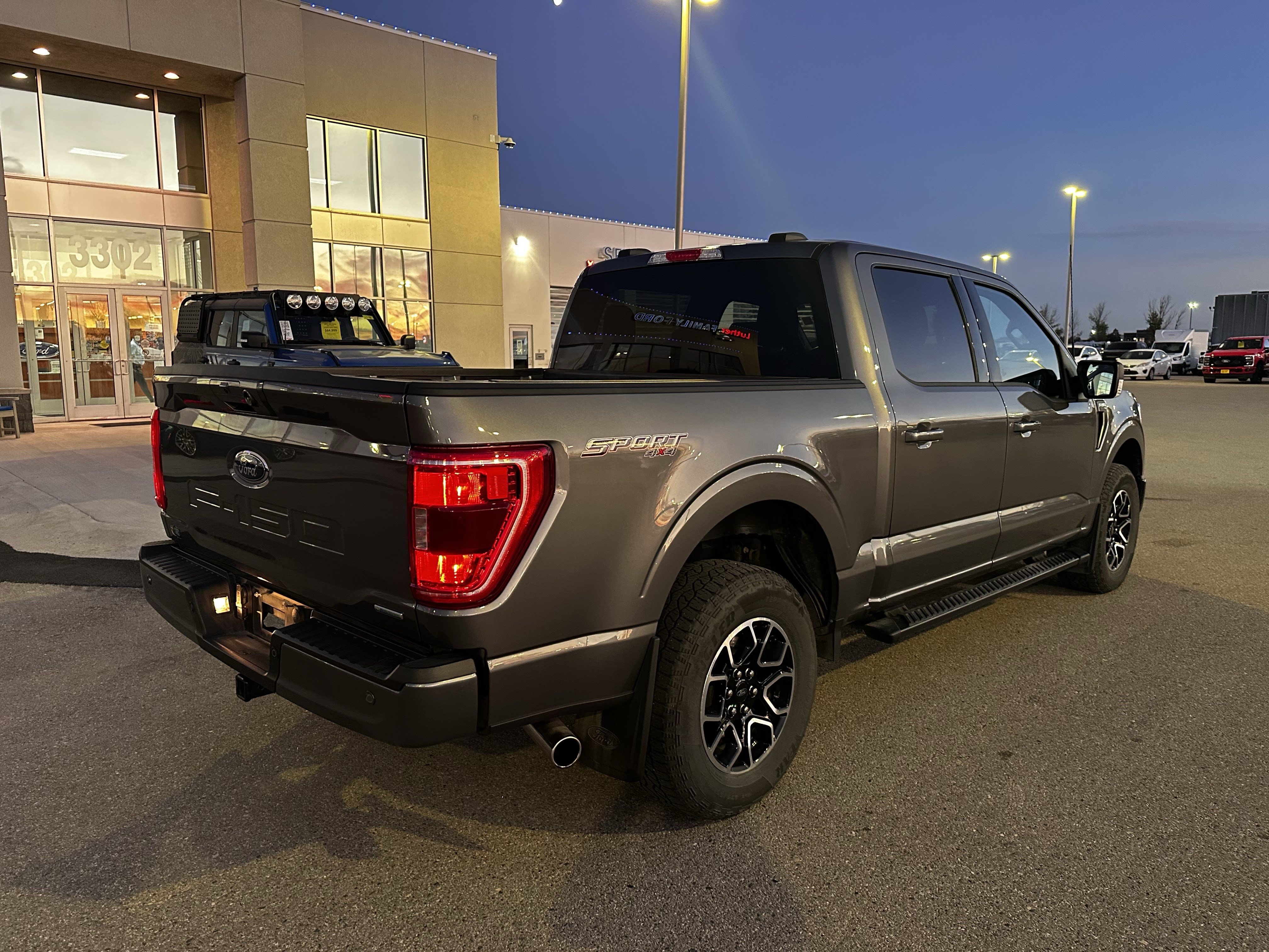 Used 2022 Ford F150 XLT w/ Equipment Group 302A High AWD/4WD image 5