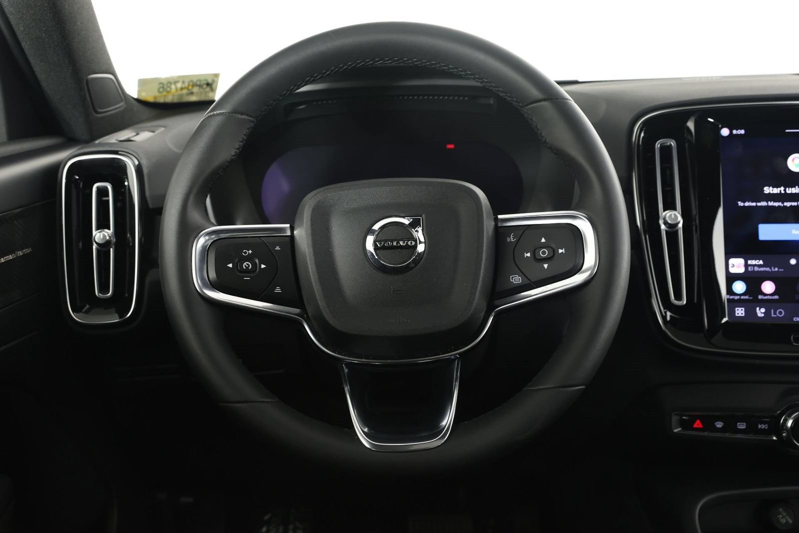 Used 2023 Volvo XC40 Recharge Ultimate AWD/4WD image 8