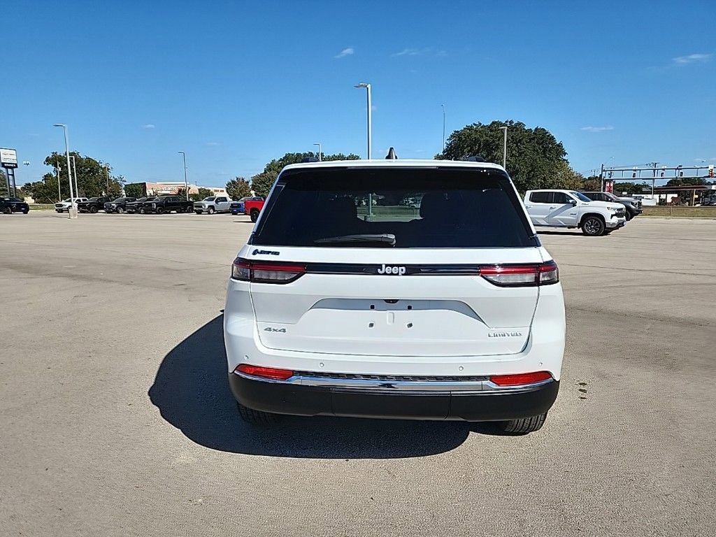 Used 2024 Jeep Grand Cherokee Limited image 17