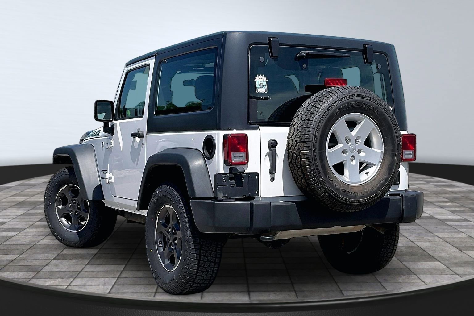Used 2018 Jeep Wrangler Sport AWD/4WD image 7
