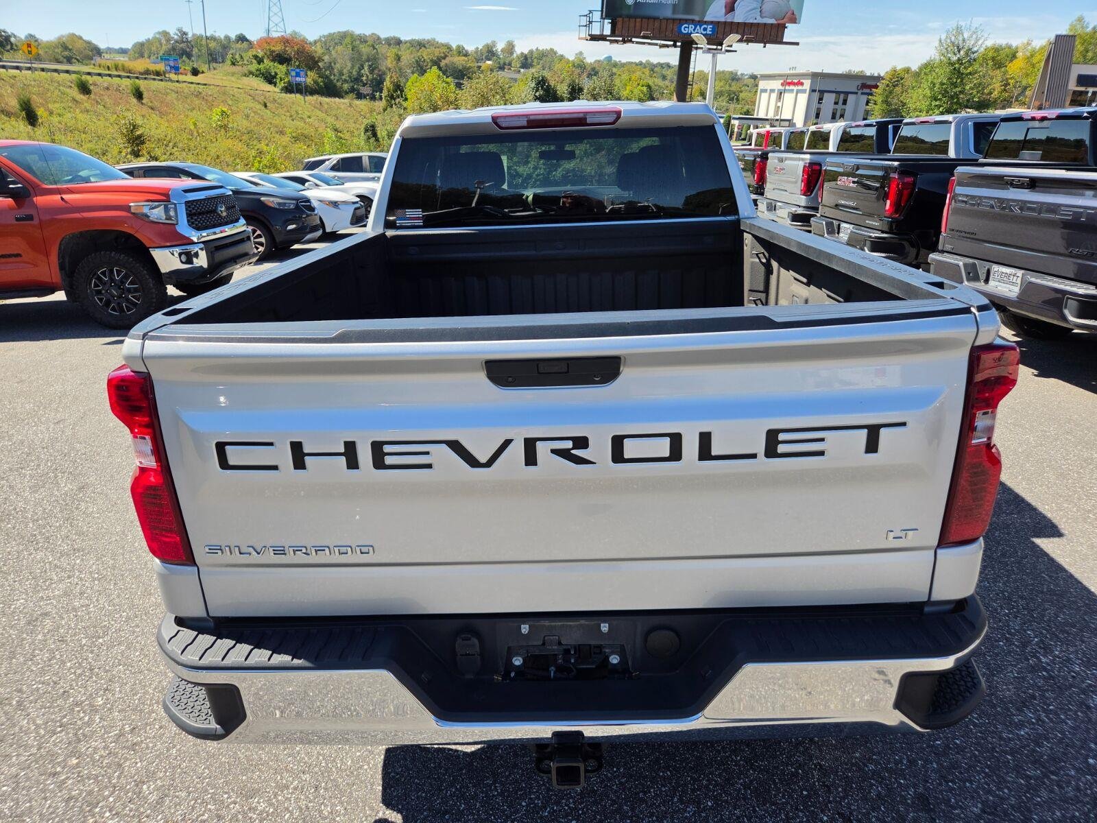 Used 2019 Chevrolet Silverado 1500 LT w/ All-Star Edition AWD/4WD image 6