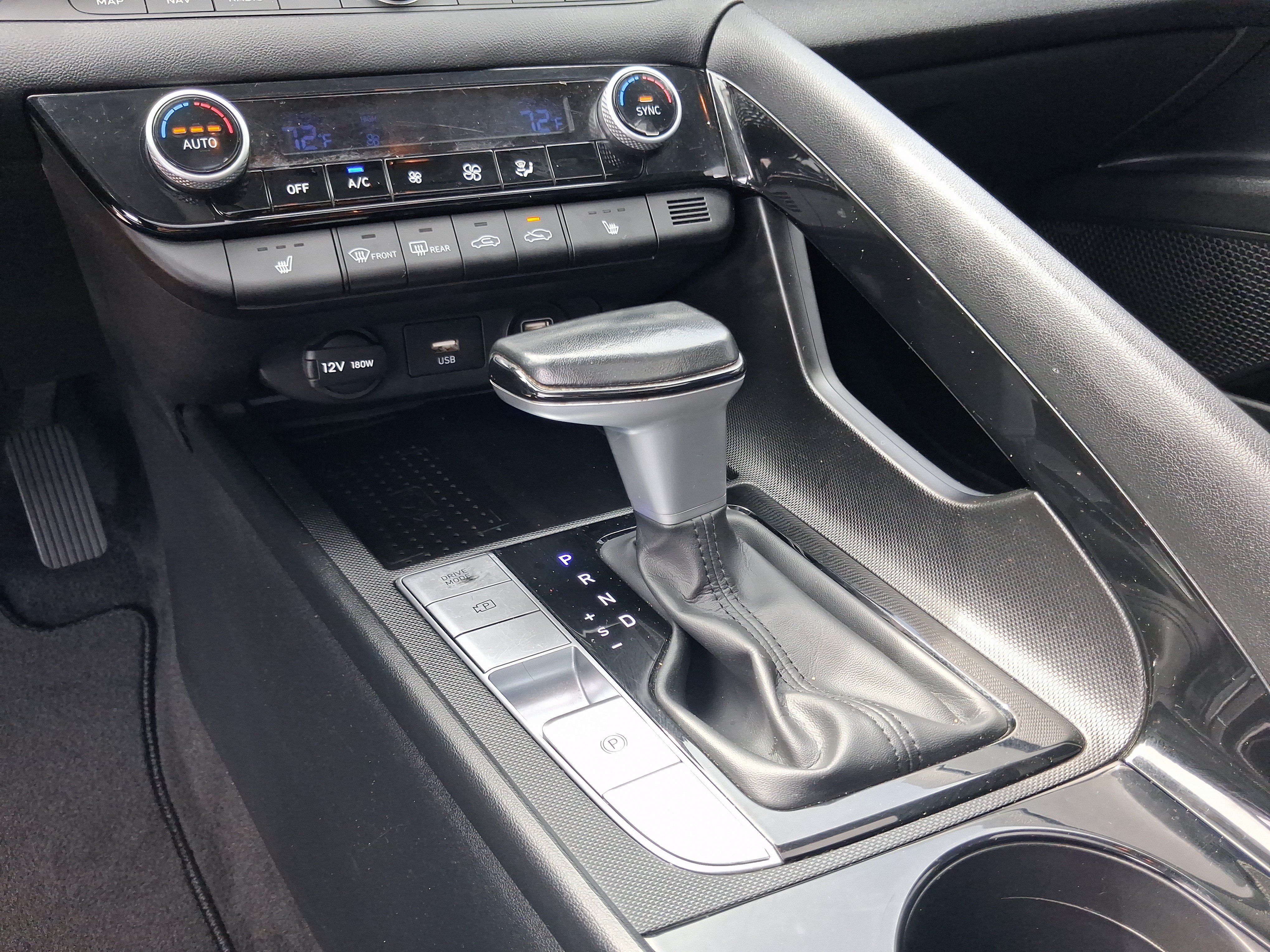 Used 2023 Hyundai Elantra Limited FWD image 19