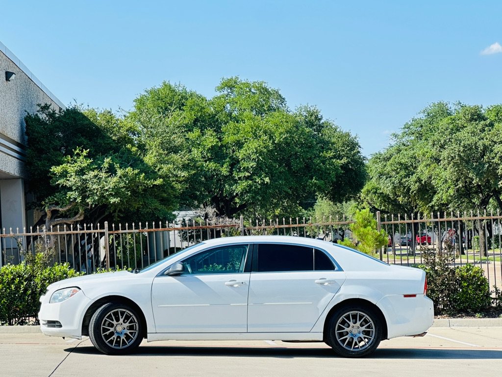 Used 2011 Chevrolet Malibu LS w/ LPO, Convenience Package FWD image 5
