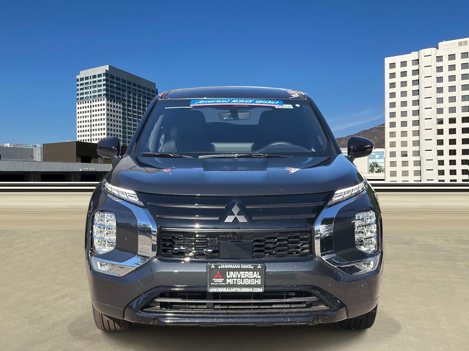 New 2026 Mitsubishi Outlander LE FWD image 2
