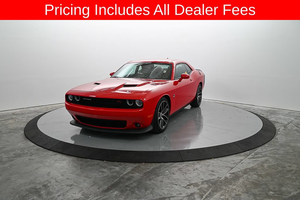 Used 2018 Dodge Challenger R/T Scat Pack RWD image 2