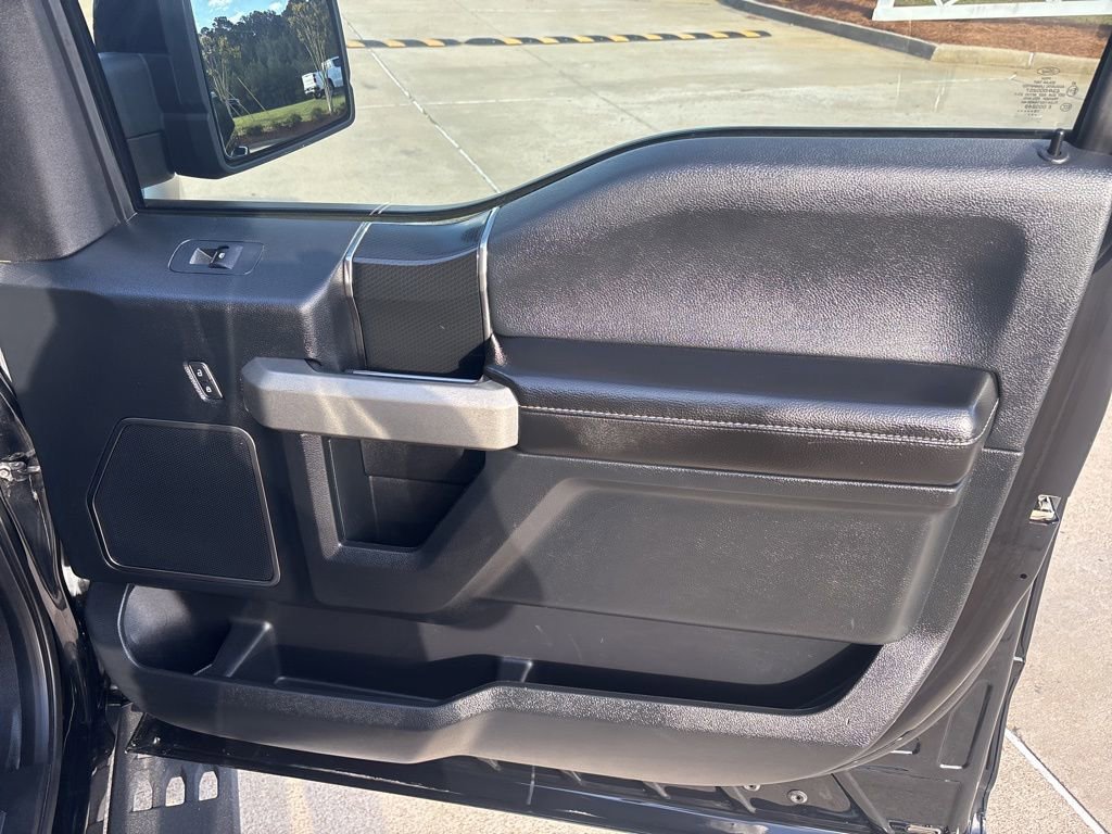 Used 2018 Ford F150 Raptor w/ Equipment Group 802A Luxury image 56