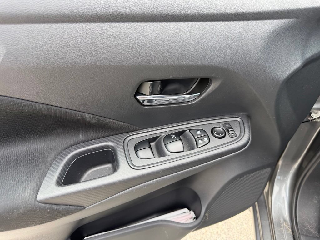 Used 2021 Nissan Versa SV FWD image 21