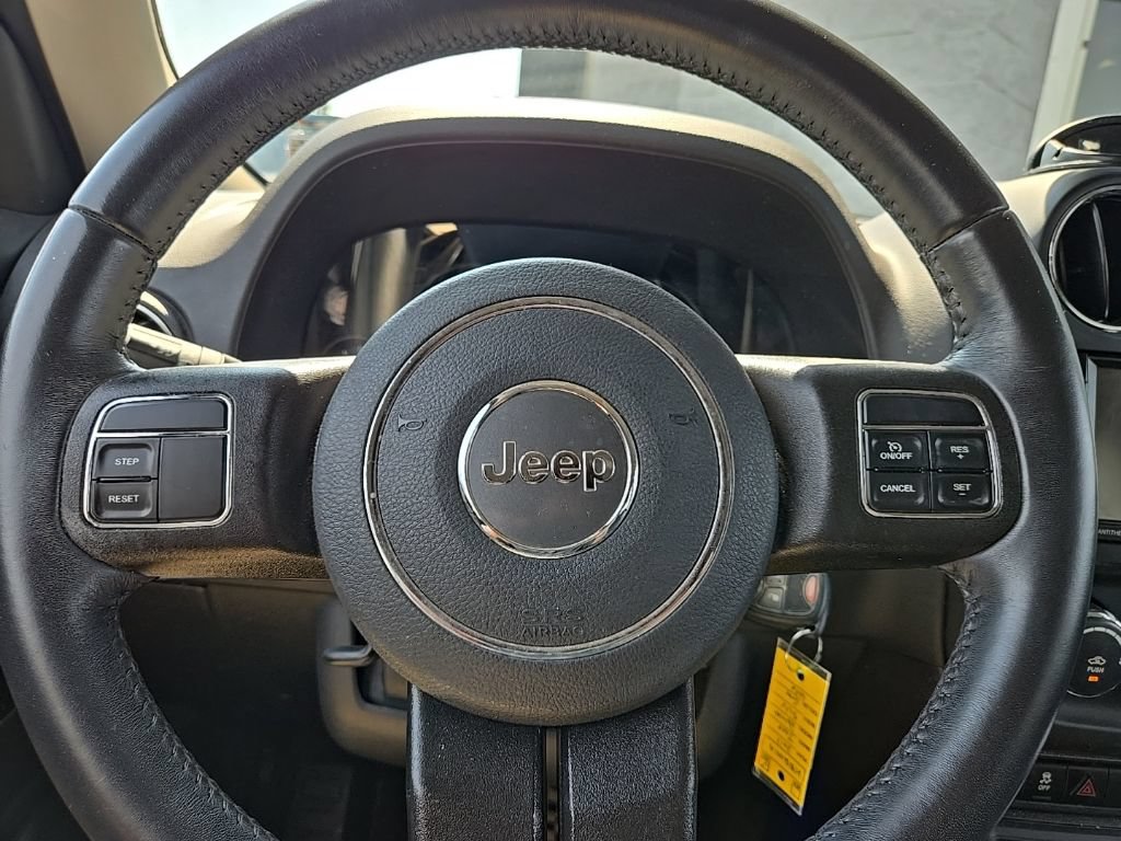 Used 2017 Jeep Patriot High Altitude AWD/4WD image 17