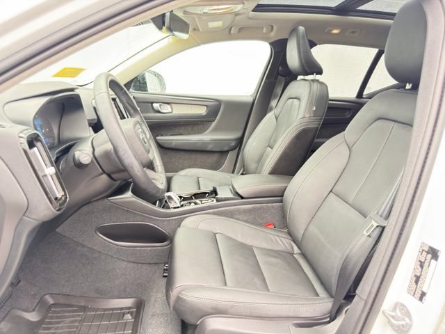 Used 2024 Volvo XC40 B5 Plus w/ Climate Package AWD/4WD image 21
