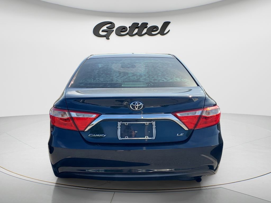 Used 2016 Toyota Camry LE image 5