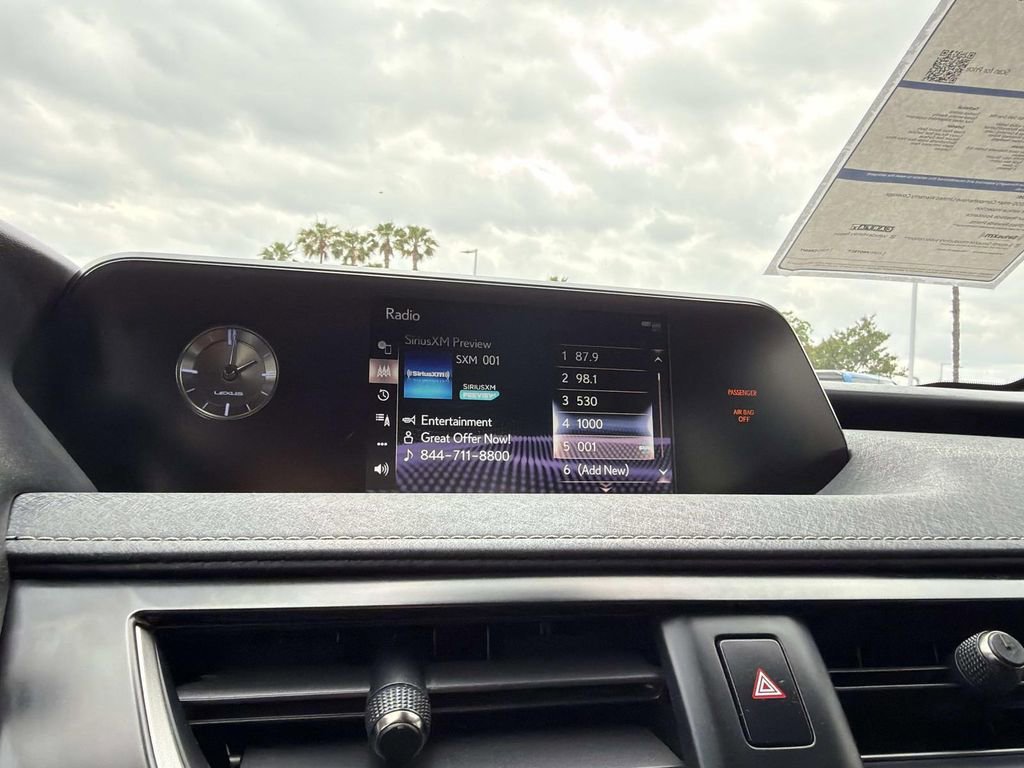 Used 2019 Lexus UX 200 w/ Premium Package image 22