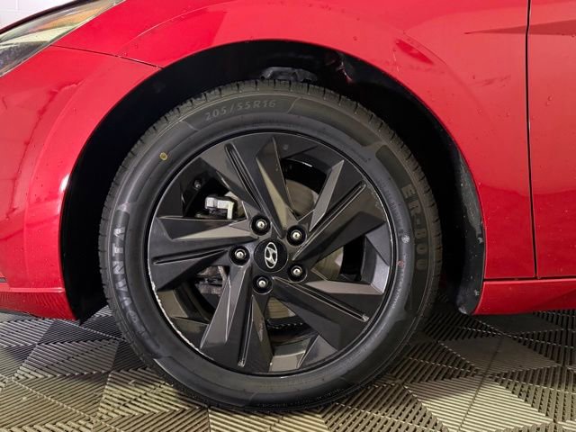 Certified 2021 Hyundai Elantra SEL w/ Convenience Package image 12