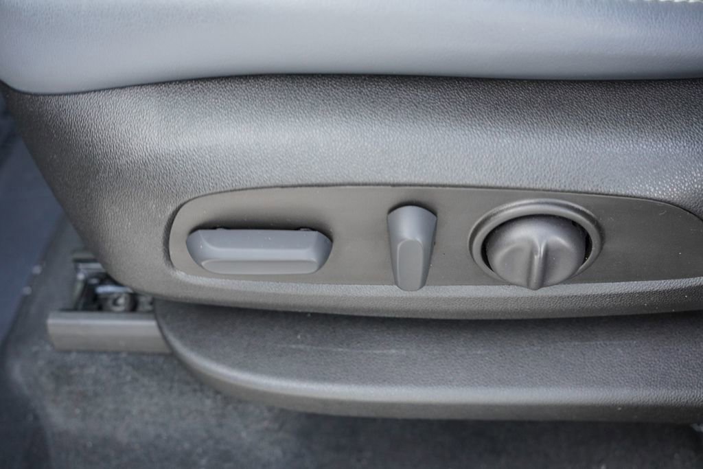 Certified 2023 Buick Enclave Essence image 24