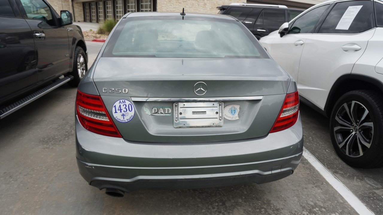 Used 2013 Mercedes-Benz C 250 Sedan image 6