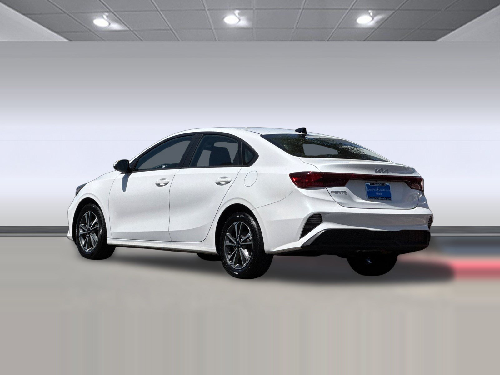 Used 2024 Kia Forte LXS FWD image 3