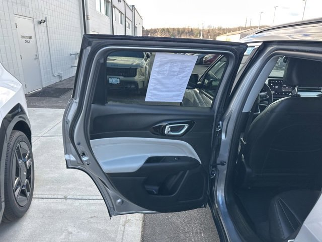 Used 2022 Jeep Compass Limited image 43