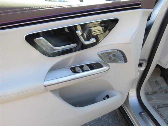 Used 2023 Mercedes-Benz EQE 500 4MATIC SUV image 8