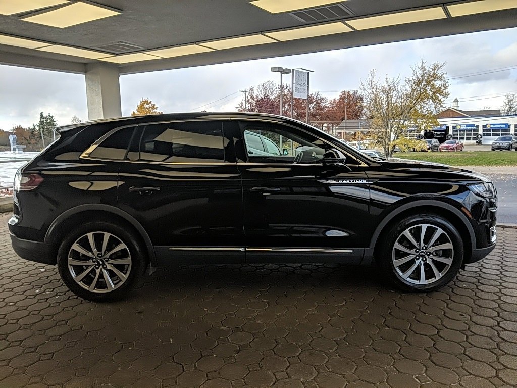 Used 2019 Lincoln Nautilus Select image 4