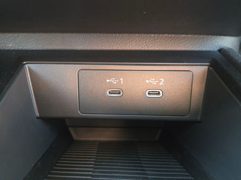 New 2026 Nissan Kicks SV w/ Charging Package FWD image 18