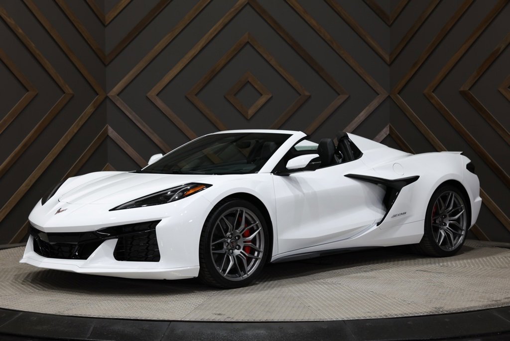 Used 2025 Chevrolet Corvette Z06 image 12