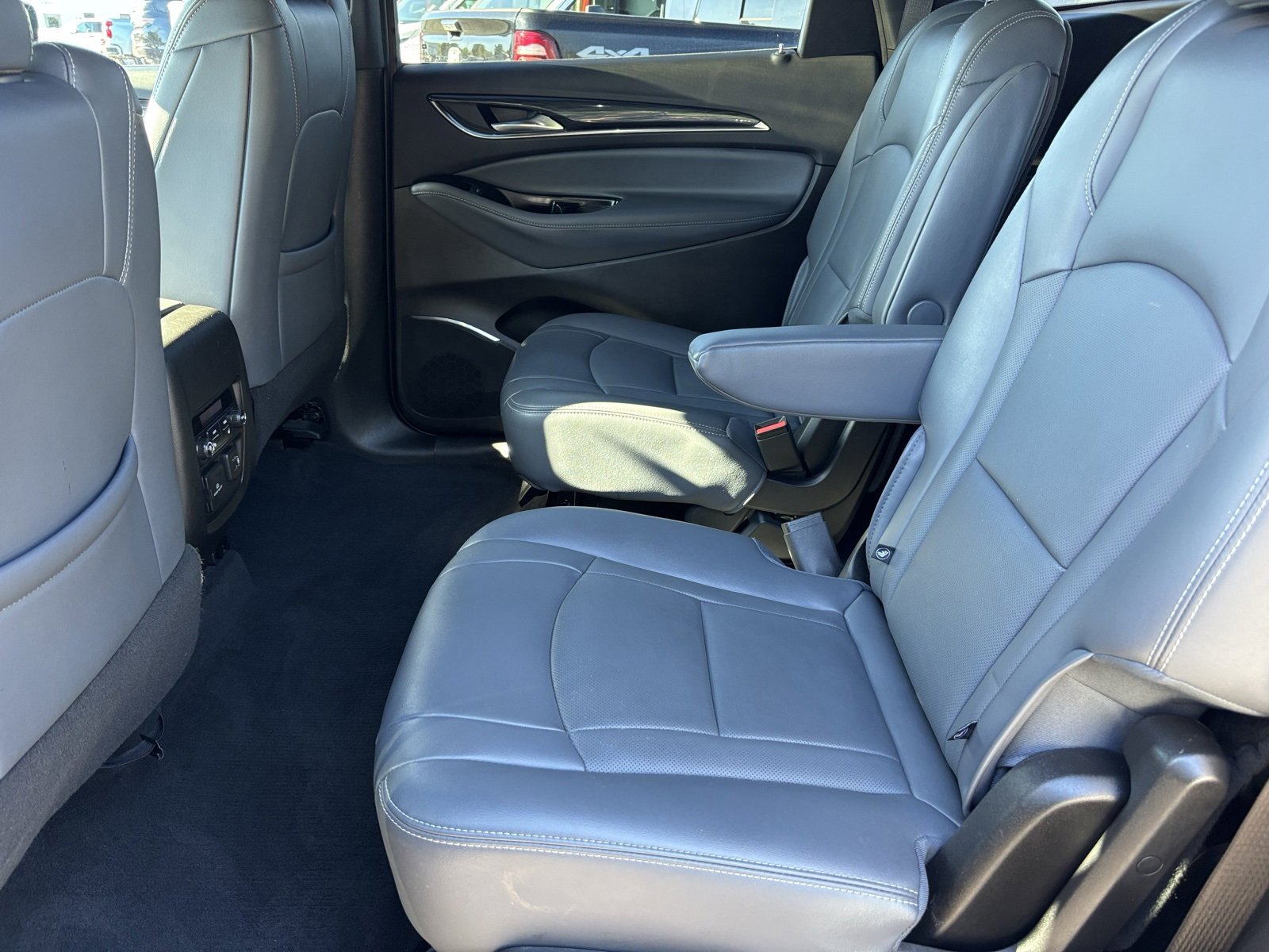 Used 2024 Buick Enclave Premium image 19