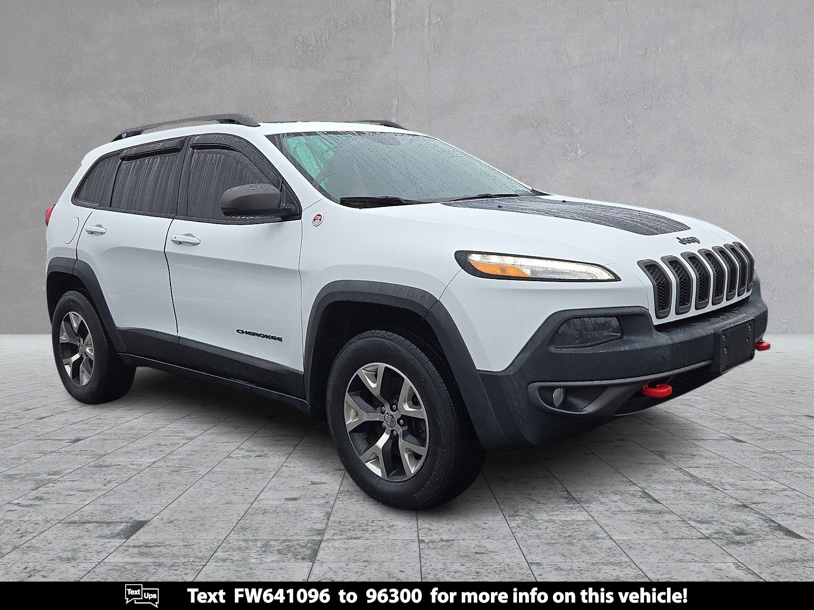 Used 2015 Jeep Cherokee Trailhawk w/ Comfort/Convenience Group image 1