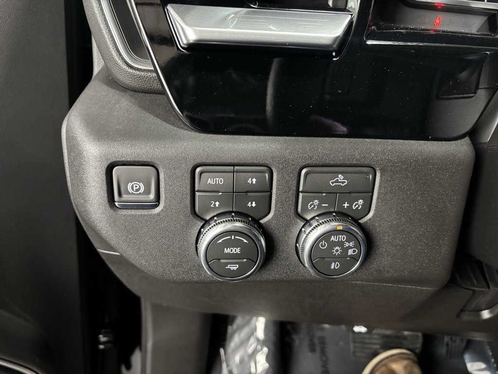 New 2026 GMC Sierra 1500 Elevation image 13