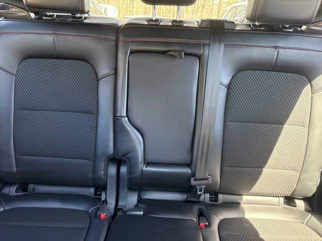 Used 2025 Ford Escape ST-Line Select AWD/4WD image 18