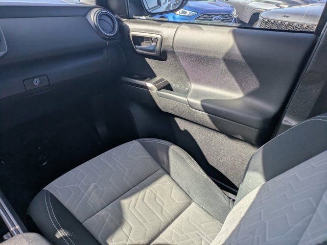 Used 2021 Toyota Tacoma TRD Sport image 15