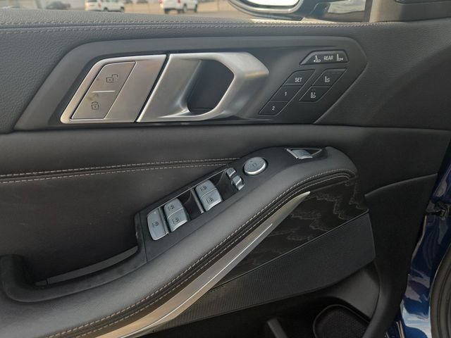 Used 2021 BMW X7 xDrive40i w/ Luxury Seating Package AWD/4WD image 13