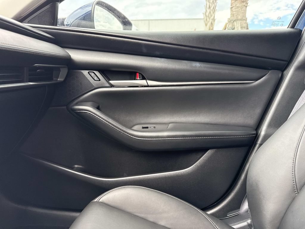 Used 2021 MAZDA MAZDA3 s FWD image 26