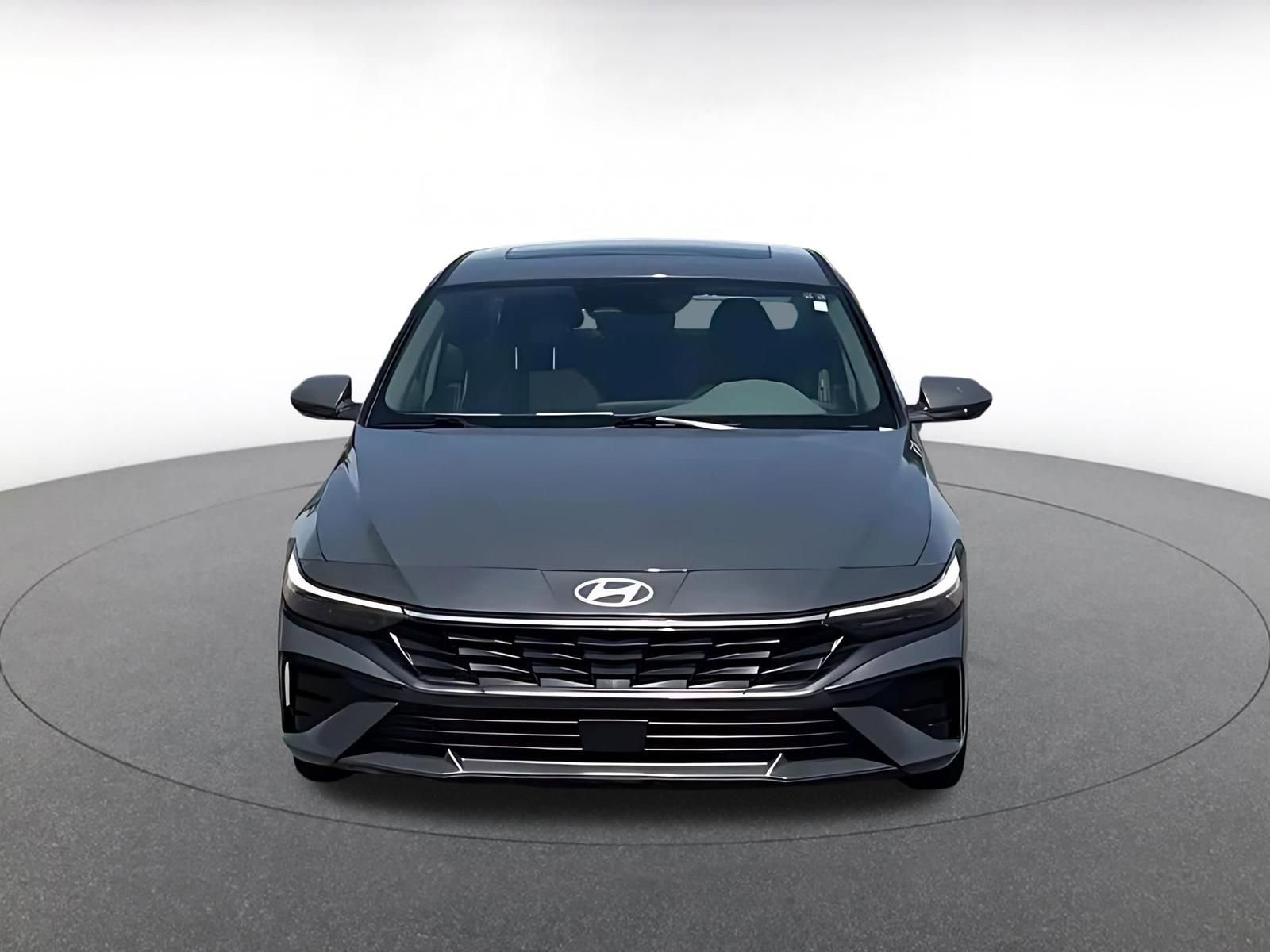 Used 2025 Hyundai Elantra SEL FWD image 4