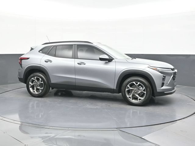 New 2026 Chevrolet Trax LT w/ Sunroof Package FWD image 13