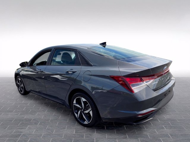 Used 2023 Hyundai Elantra SEL w/ Convenience Package FWD image 5