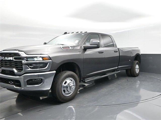 New 2026 RAM 3500 Tradesman image 4