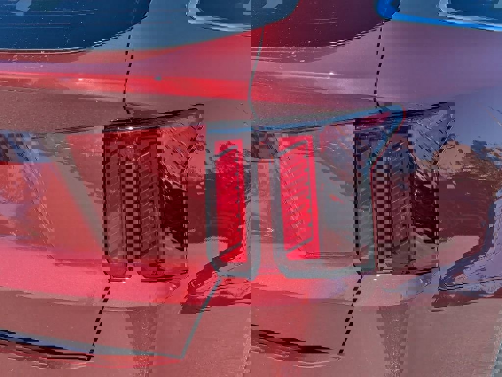 Certified 2025 Kia Sorento S image 7