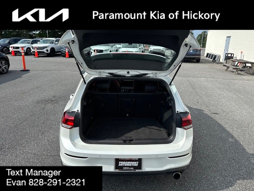 Used 2022 Volkswagen GTI SE FWD image 10