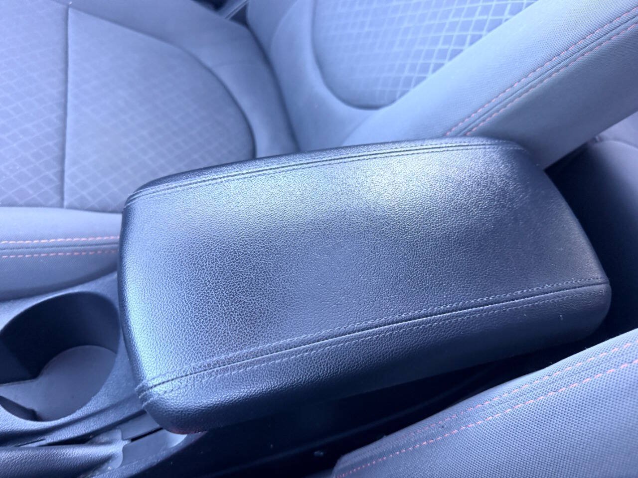 Used 2010 Kia Forte SX FWD image 44
