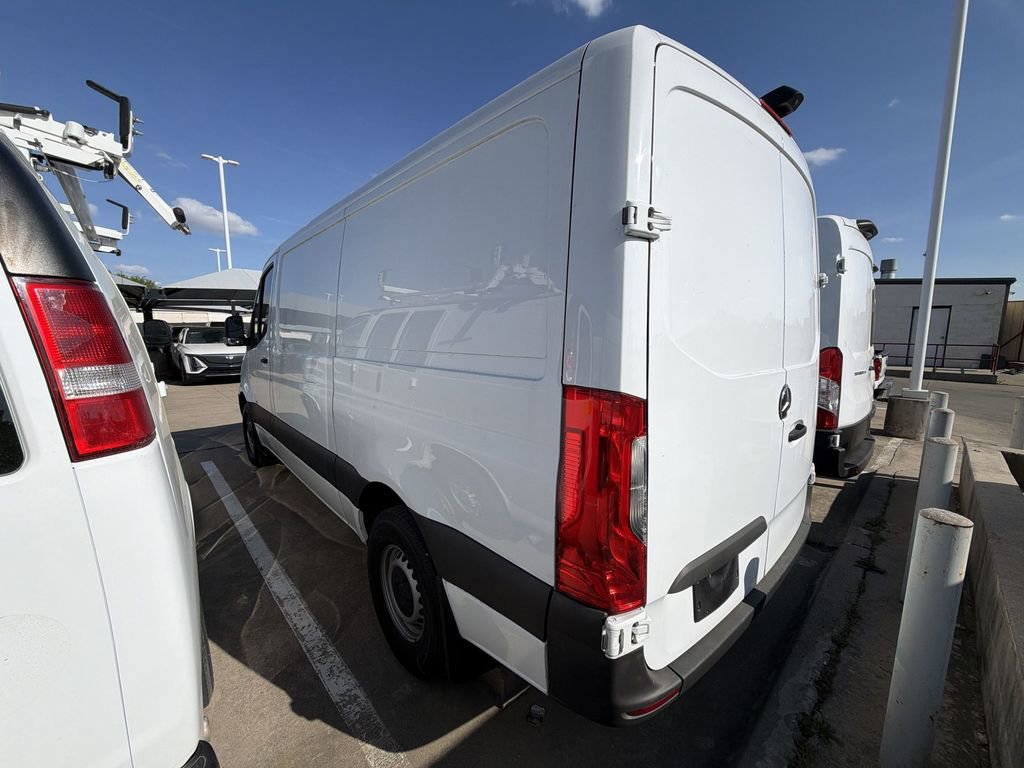 Used 2021 Mercedes-Benz Sprinter 1500 image 4