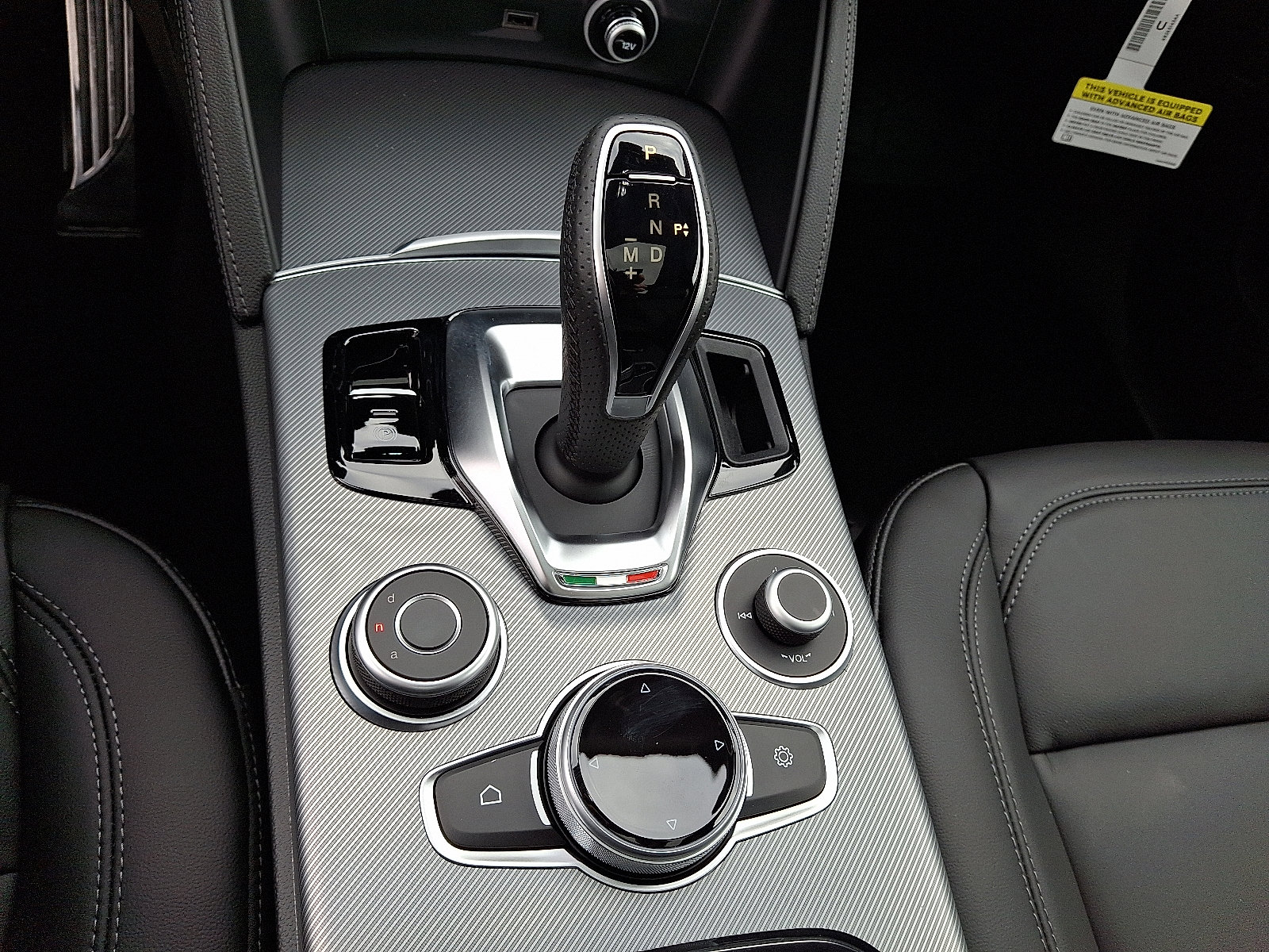 New 2025 Alfa Romeo Stelvio Sprint w/ Convenience Package image 11