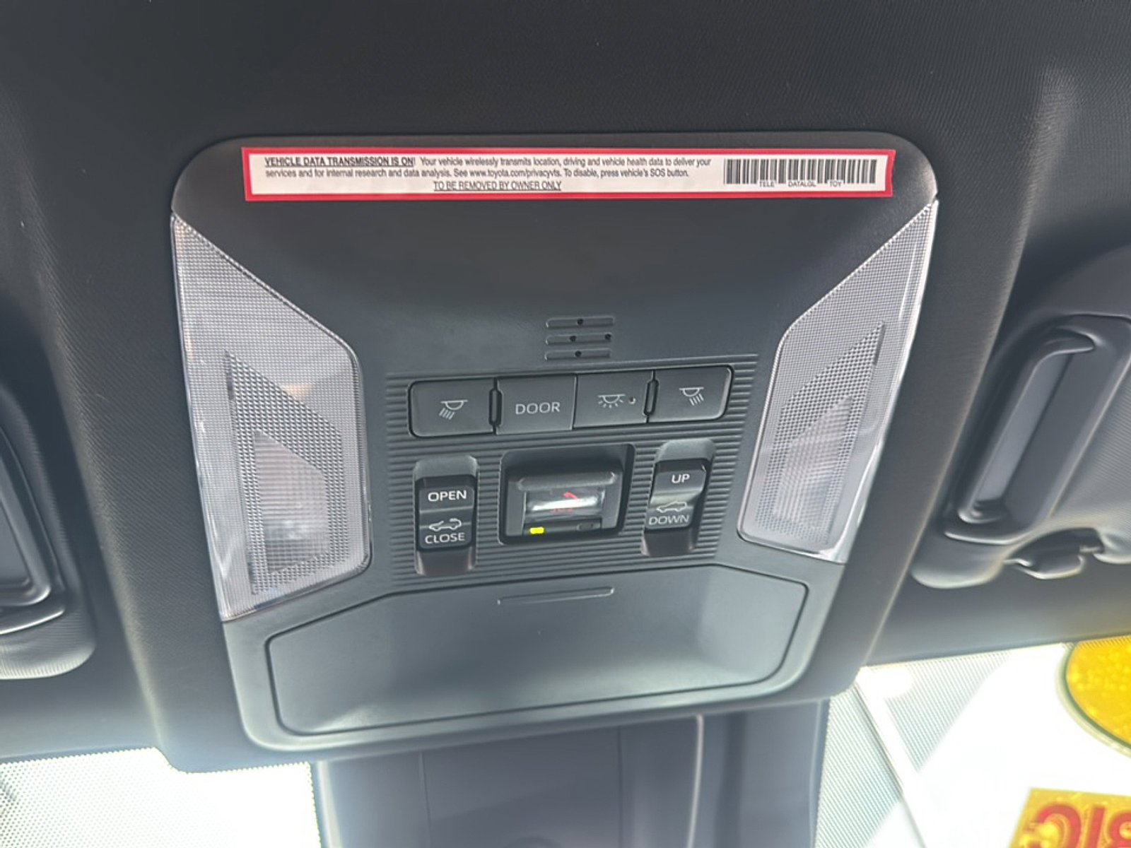 Used 2022 Toyota RAV4 SE w/ Weather & Moonroof Package AWD/4WD image 39