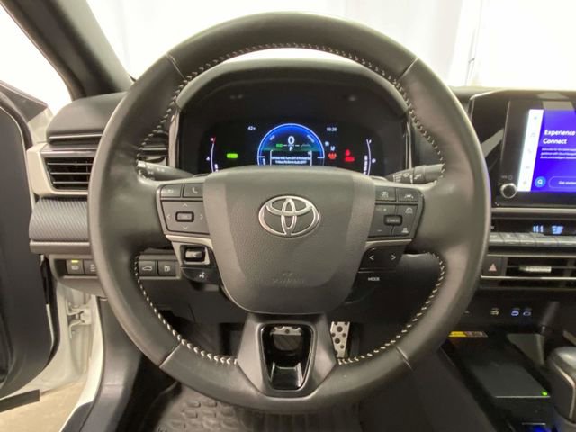 Used 2025 Toyota Camry SE w/ Convenience Package image 21