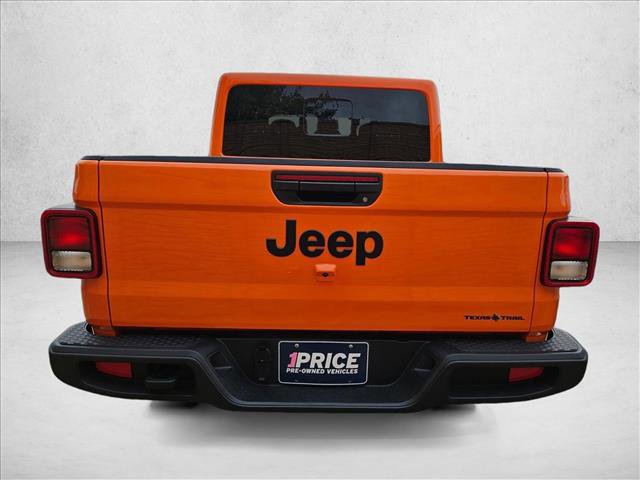 Used 2025 Jeep Gladiator Sport image 5