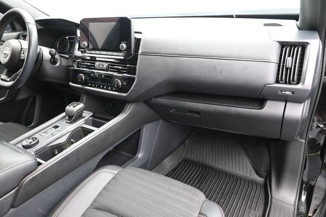Used 2024 Nissan Pathfinder Rock Creek AWD/4WD image 36