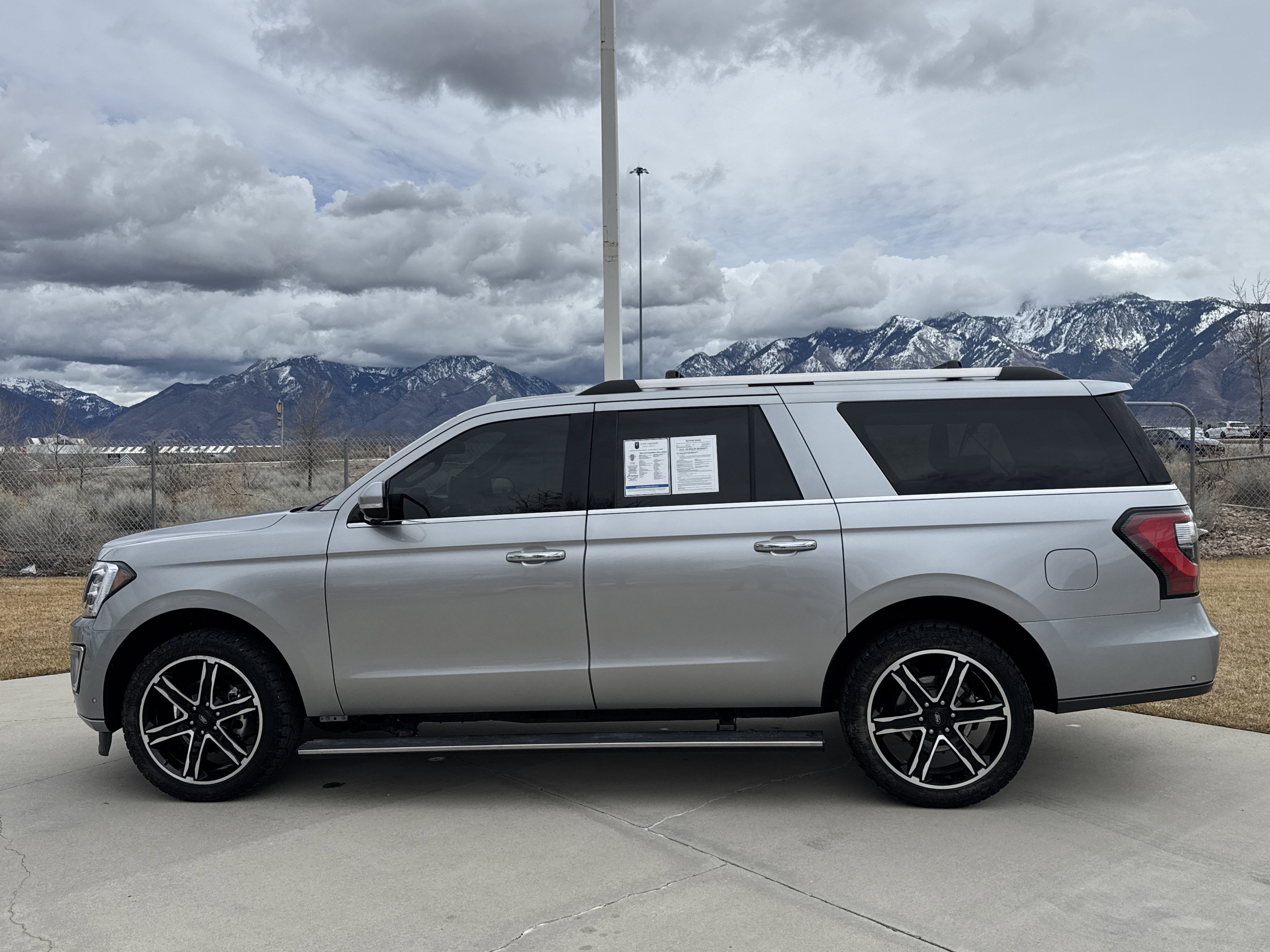 Used 2021 Ford Expedition Max Limited image 2