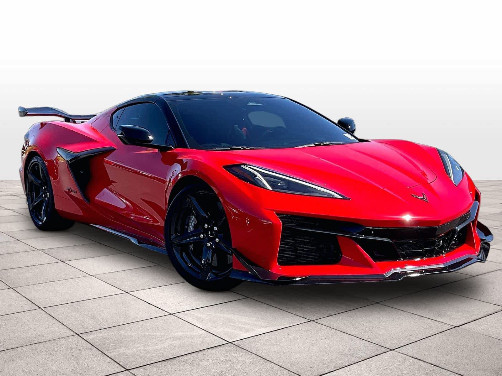 Used 2024 Chevrolet Corvette Z06 w/ Z07 Performance Package RWD image 2