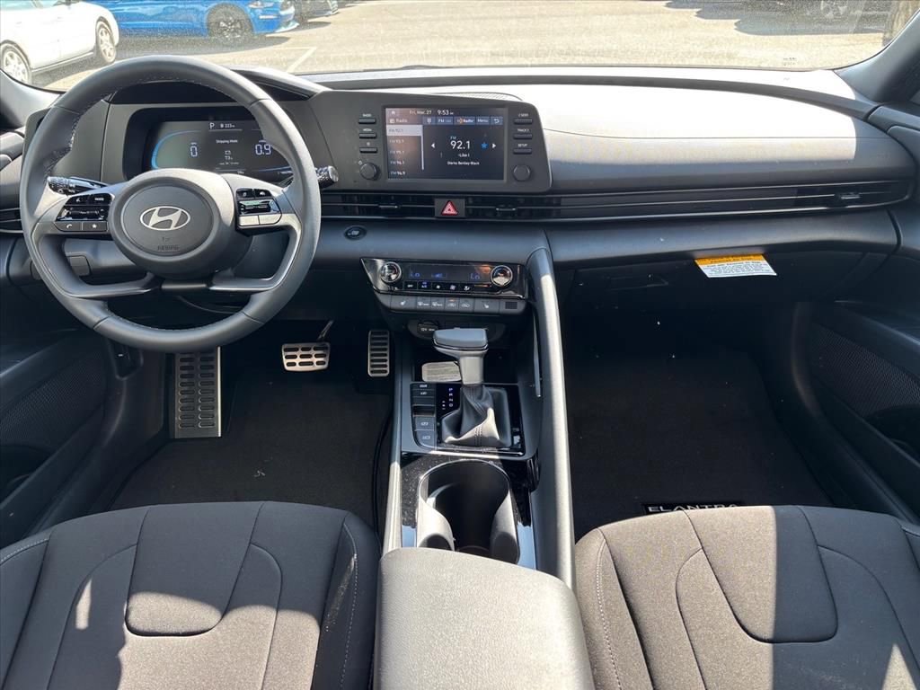 New 2026 Hyundai Elantra SEL Sport image 4