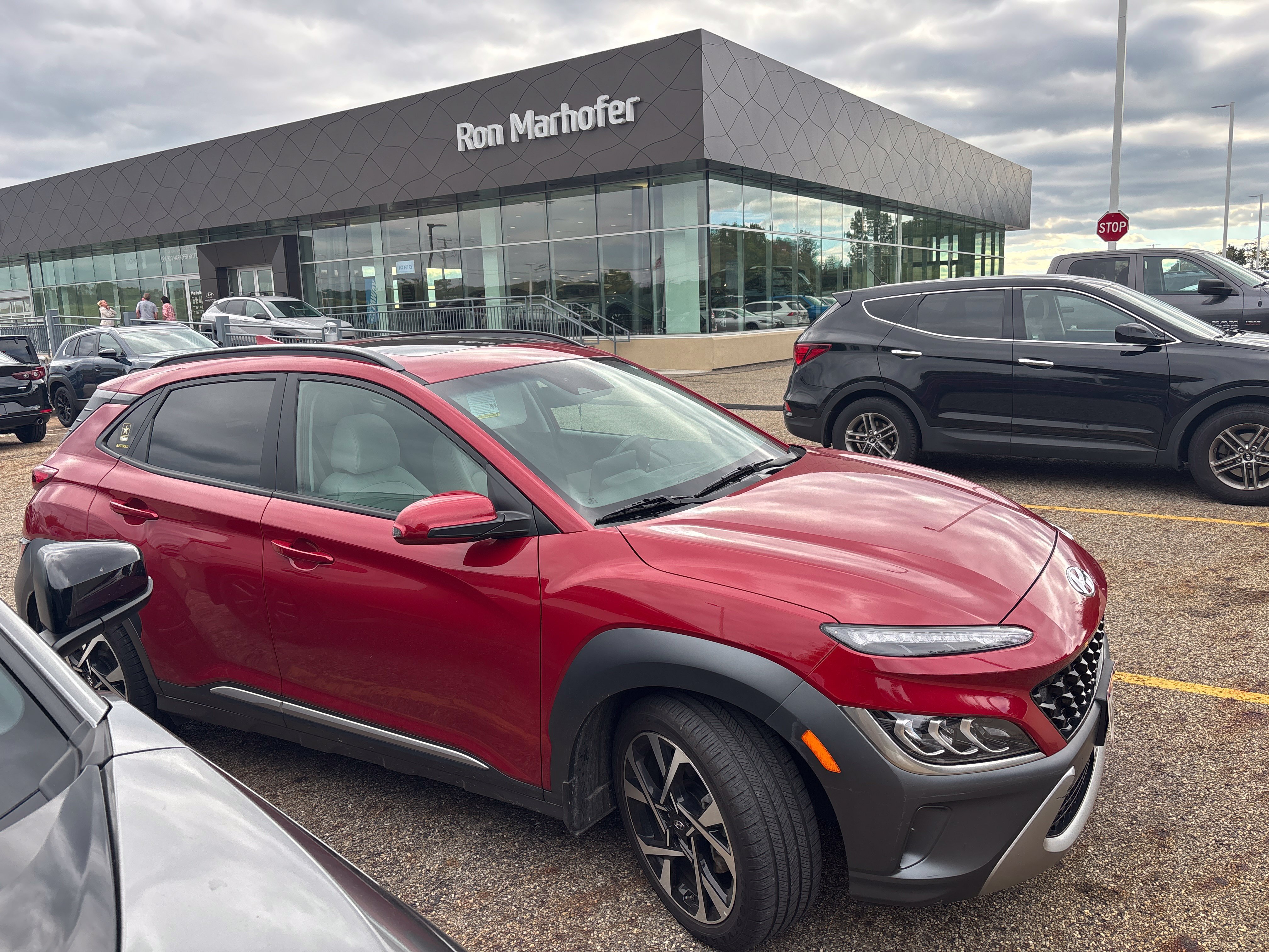 Used 2022 Hyundai Kona Limited w/ Cargo Package AWD/4WD image 8